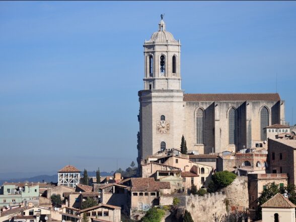 VIAJAR EN AUTOCAR: GIRONA