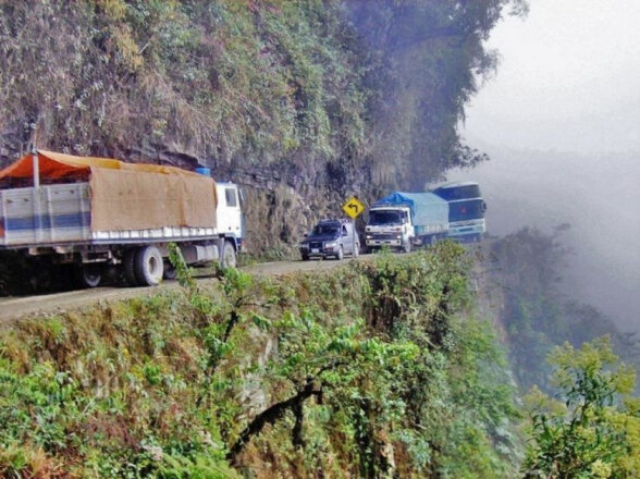 La carretera más peligrosa del mundo para viajar en autocar￼