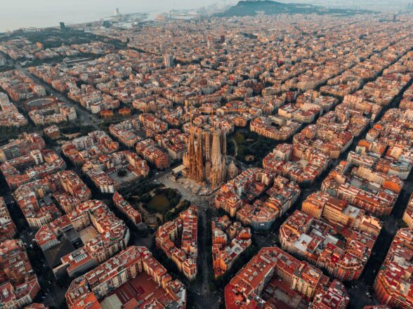 Alquiler de autocares en Barcelona: una guía completa